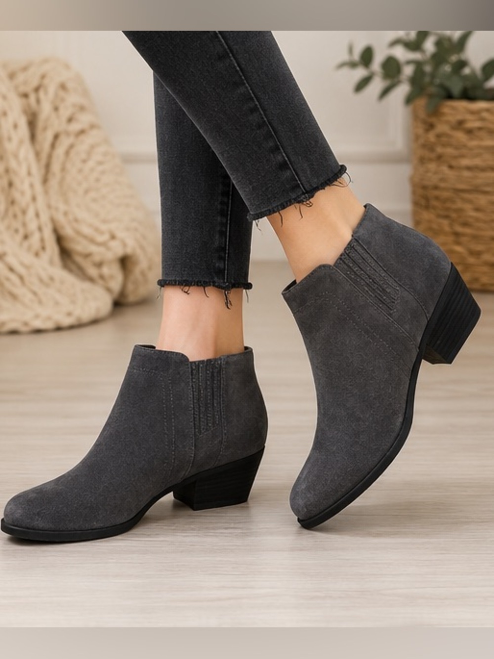 Blondo Waterproof Suede Booties